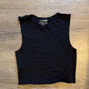 Almere top size small